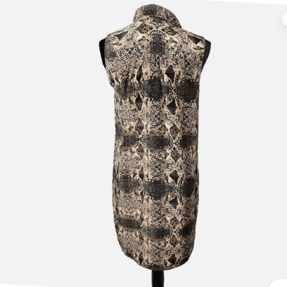 🔴 4/$15 BR tan & black snakeskin print sleeveless shirtdress in size 2 in EUC - Picture 2 of 15